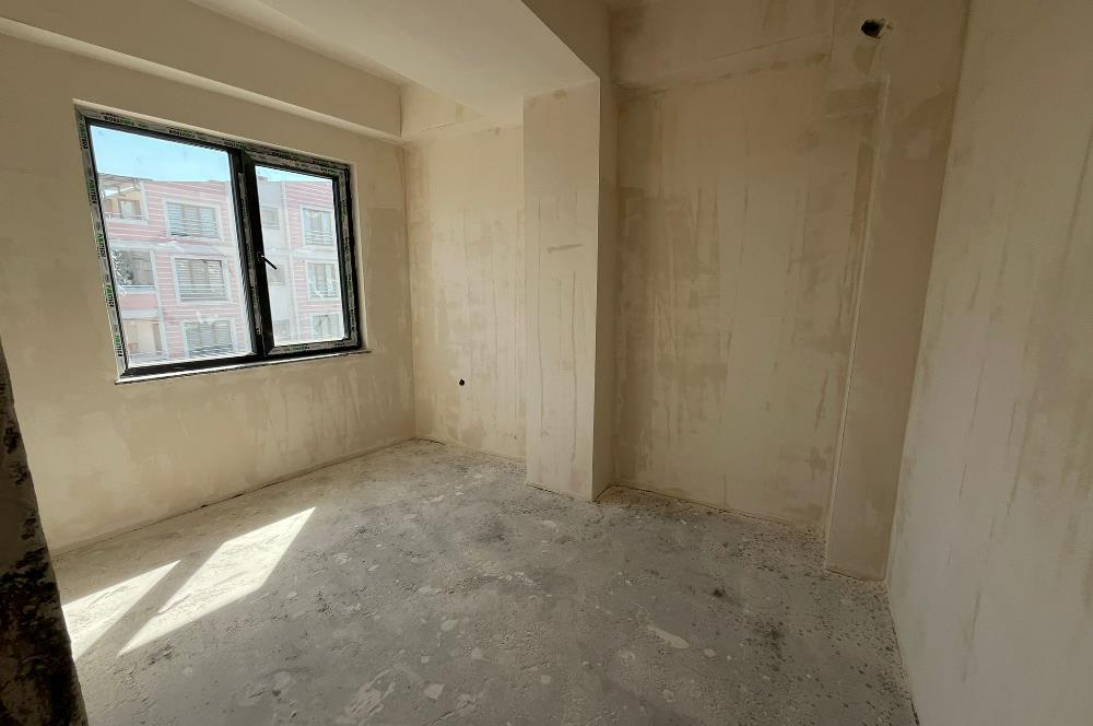 C21 BAL'dan PLEVNE ÖĞRETMEN EVİ CADDE ÜZERİ 1+1 DAİRELER