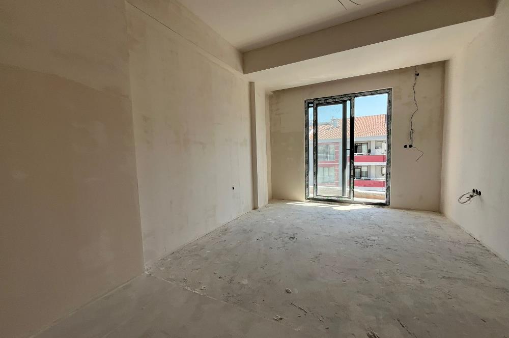 C21 BAL'dan PLEVNE ÖĞRETMEN EVİ CADDE ÜZERİ 1+1 DAİRELER