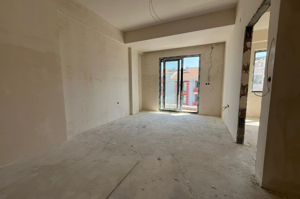 C21 BAL'dan PLEVNE ÖĞRETMEN EVİ CADDE ÜZERİ 1+1 DAİRELER