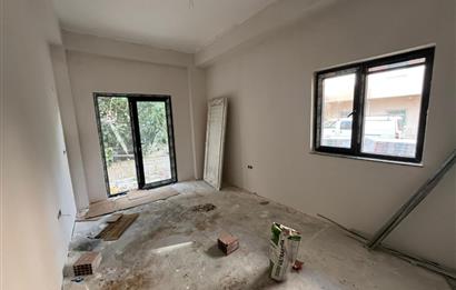 C21 BAL 'DAN PLEVNE ÖĞRETMENEVİ CADDE ÜZERİ 2+0 SATILIK DAİRE