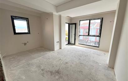 C21 BAL'DAN PLEVNE ÖĞRETMENEVİ CADDE ÜZERİ 5+1 SATILIK DAİRE