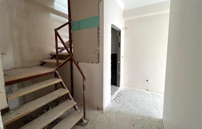 C21 BAL'DAN PLEVNE ÖĞRETMENEVİ CADDE ÜZERİ 5+1 SATILIK DAİRE