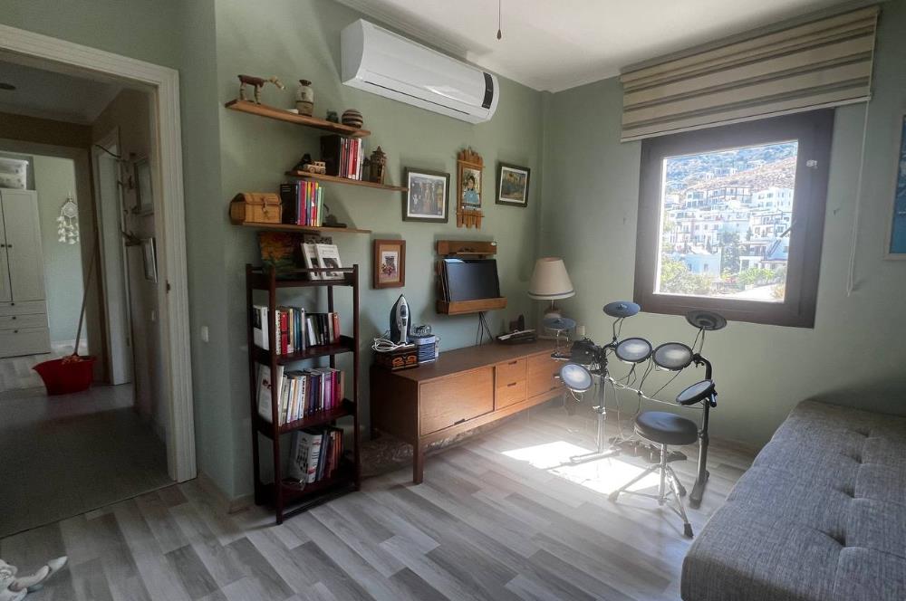 Turgutreis Nezih Sitede Deniz Manzaralı Satılık Daire