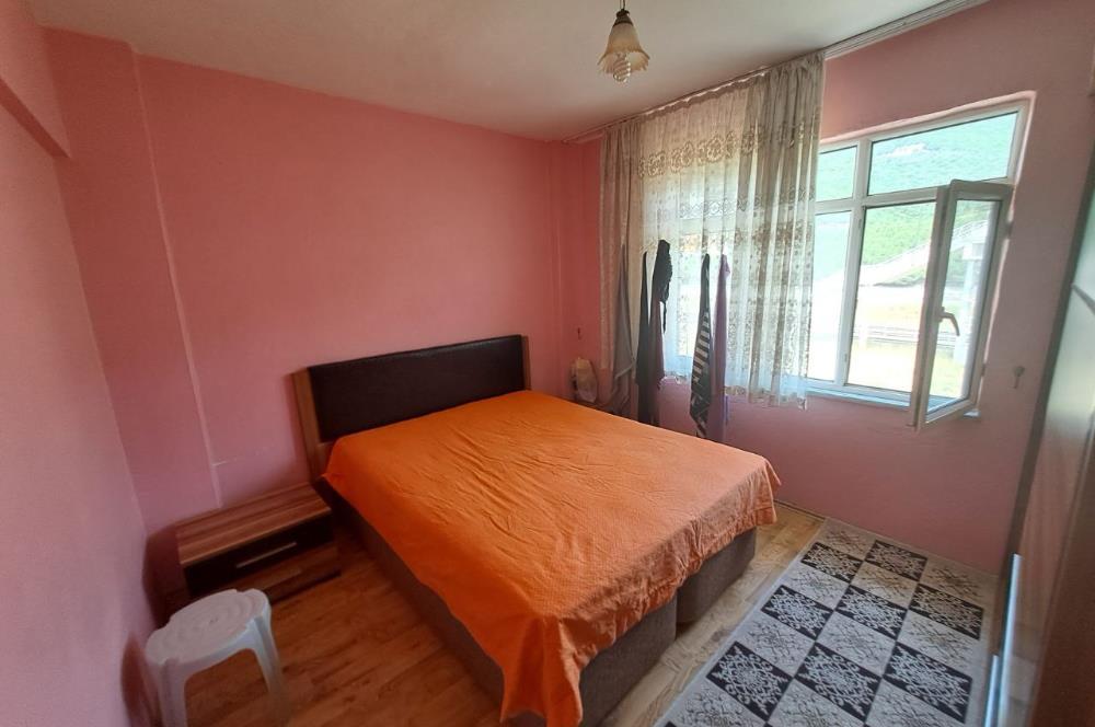 ŞİRİNYALIDA SİTE İÇİNDE DENİZ MANZARALI SATILIK EŞYALI 2+1 DAİRE