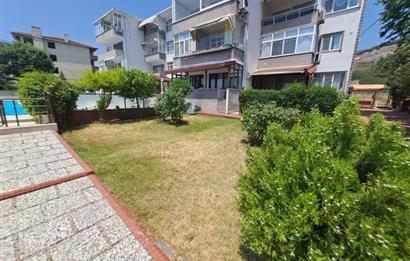 ŞİRİNYALIDA SİTE İÇİNDE DENİZ MANZARALI SATILIK EŞYALI 2+1 DAİRE