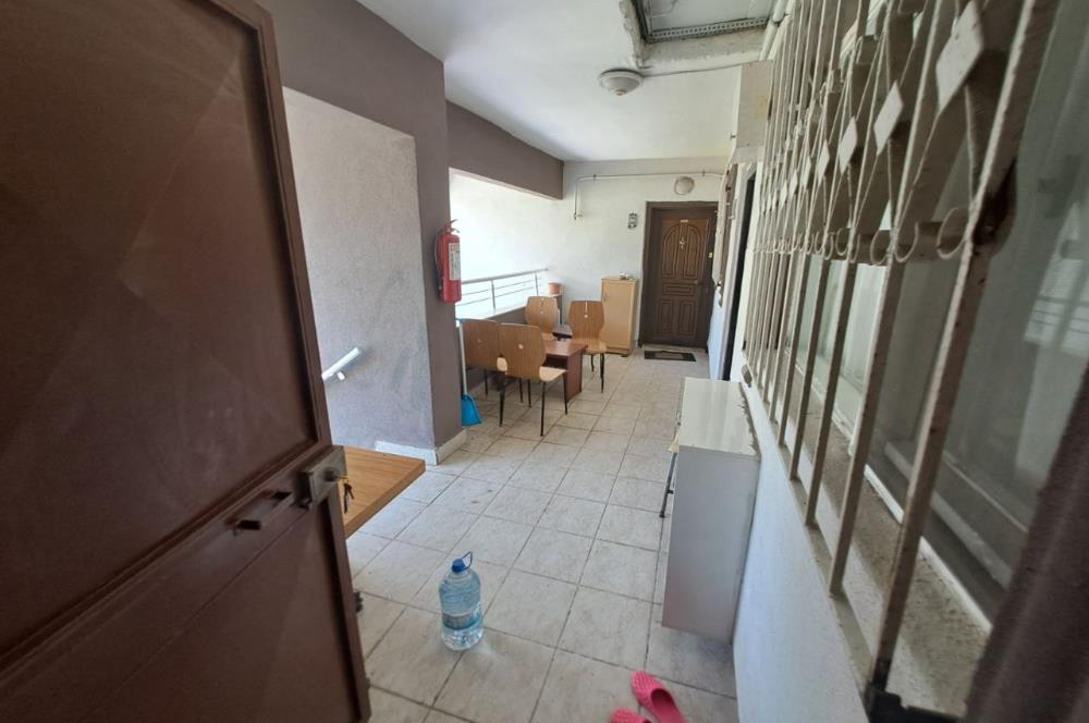 ŞİRİNYALIDA SİTE İÇİNDE DENİZ MANZARALI SATILIK EŞYALI 2+1 DAİRE