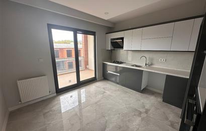 BAŞİSKELE FATİH MAHALESİNDE SATILIK SİTE İÇİ 2+1 DAİRE