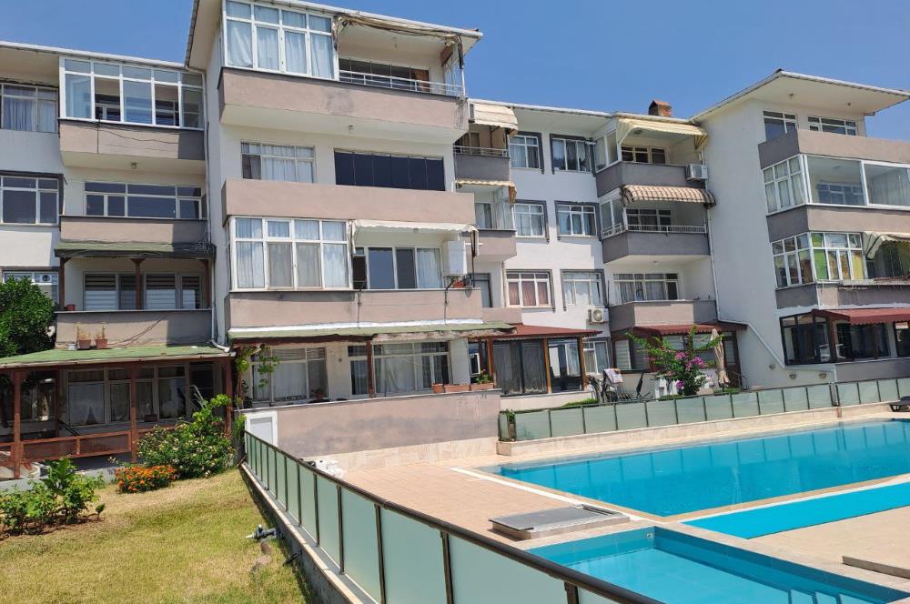 ŞİRİNYALIDA SİTE İÇİNDE DENİZ MANZARALI SATILIK EŞYALI 2+1 DAİRE