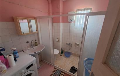 ŞİRİNYALIDA SİTE İÇİNDE DENİZ MANZARALI SATILIK EŞYALI 2+1 DAİRE