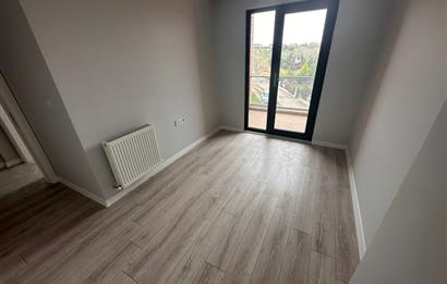 BAŞİSKELE FATİH MAHALESİNDE SATILIK SİTE İÇİ 2+1 DAİRE