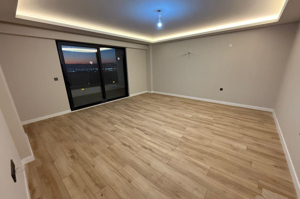 BAŞİSKELE PAŞADAĞDA SATILIK SİTE İÇİ DENİZ MANZARALI 3+1 ARA KAT