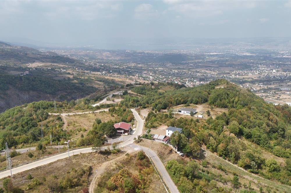KARTEPE'DE PANAROMİK DENİZ MANZARALI 5250 M2 TARLA