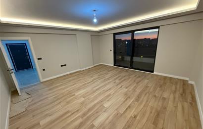 BAŞİSKELE PAŞADAĞDA SATILIK SİTE İÇİ DENİZ MANZARALI 3+1 ARA KAT
