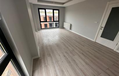 BAŞİSKELE FATİH MAHALESİNDE SATILIK SİTE İÇİ 2+1 DAİRE