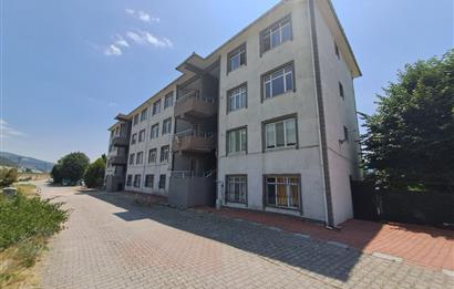 ŞİRİNYALIDA SİTE İÇİNDE DENİZ MANZARALI SATILIK EŞYALI 2+1 DAİRE