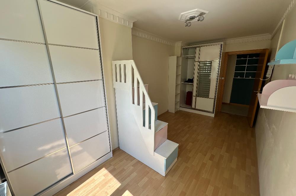İDEALTEPE'DE 130M2 2.KATTA SATILIK 3+1 DAİRE
