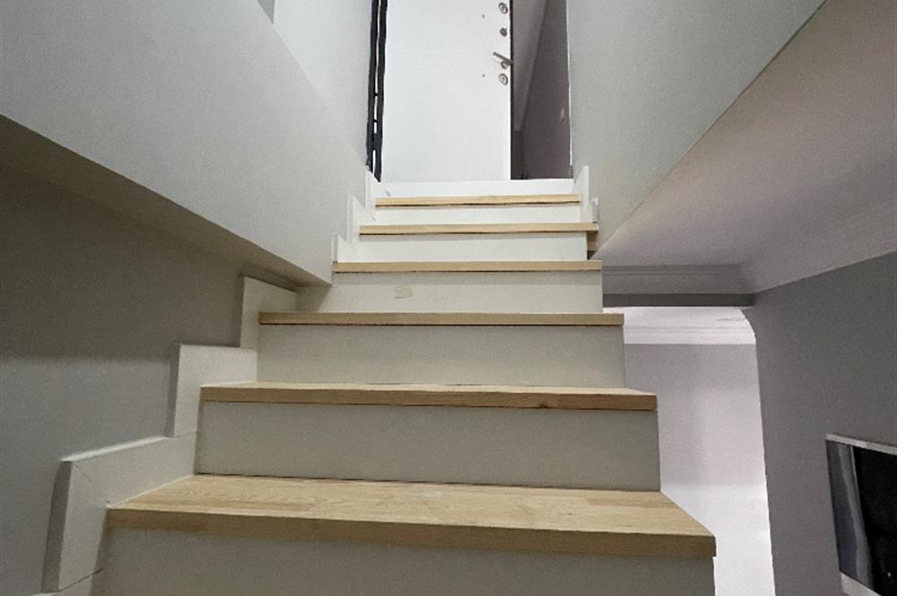 ATATÜRK CADDESİ’NDE METROYA ÇOK YAKIN 3+2 160m2 SIFIR DUBLEKS