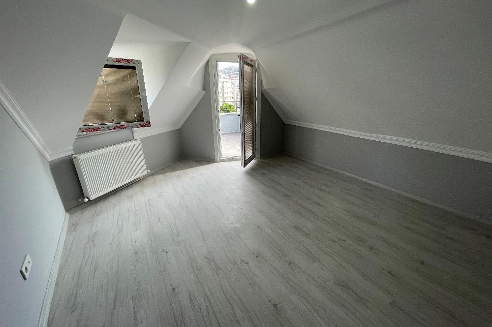 ATATÜRK CADDESİ’NDE METROYA ÇOK YAKIN 3+2 160m2 SIFIR DUBLEKS