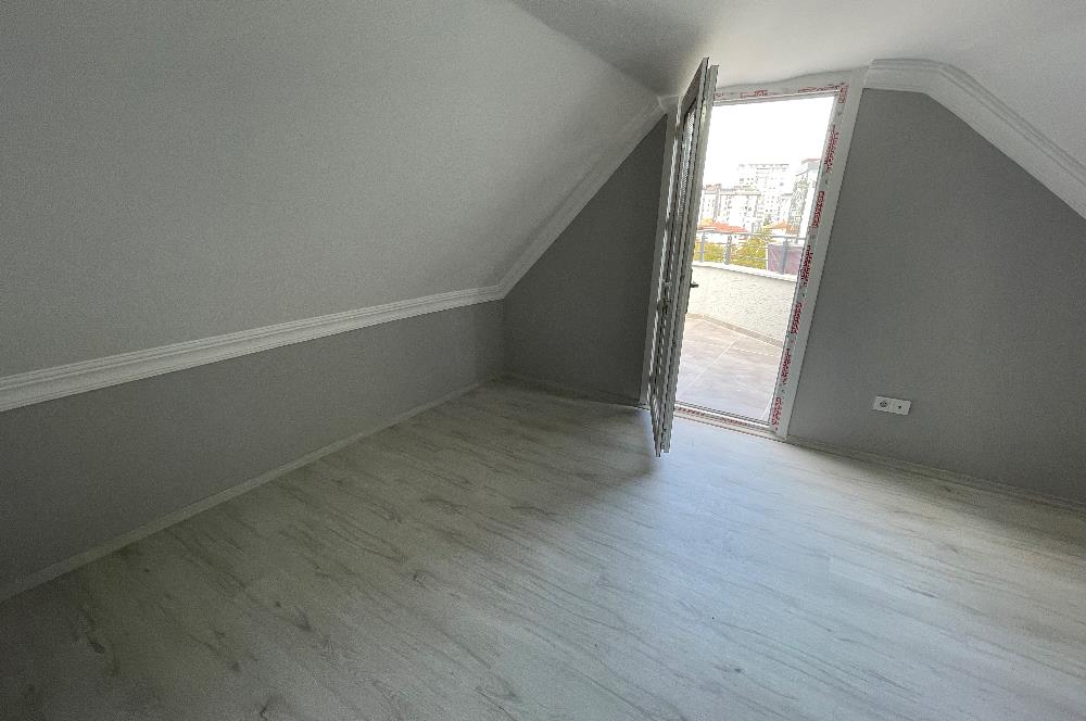 ATATÜRK CADDESİ’NDE METROYA ÇOK YAKIN 3+2 160m2 SIFIR DUBLEKS