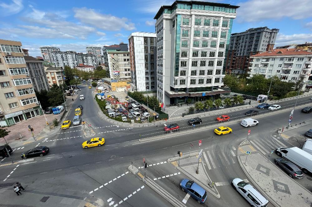 ATATÜRK CADDESİ’NDE 200 m2 ÖN KULLANIMLI DEPOLU KÖŞE DÜKKAN