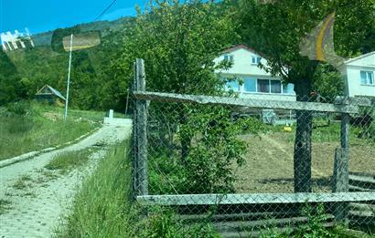 KARTEPE PAZARÇAYIRI'NDA 700M2 BAHÇE İÇİNDE DOĞA MANZARALI EV