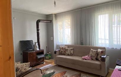 KARTEPE PAZARÇAYIRI'NDA 700M2 BAHÇE İÇİNDE DOĞA MANZARALI EV