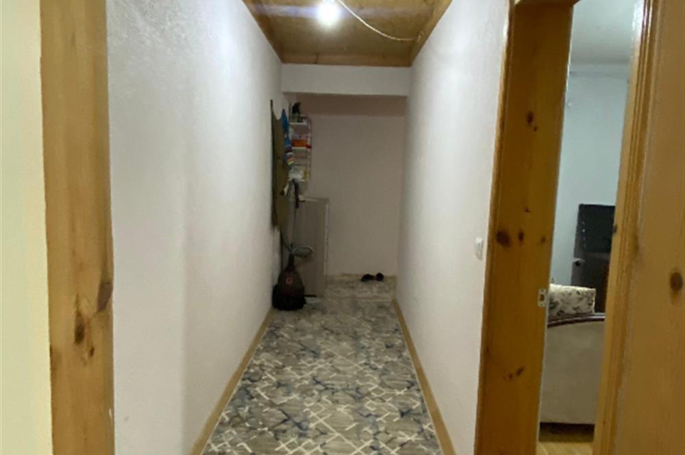KARTEPE PAZARÇAYIRI'NDA 700M2 BAHÇE İÇİNDE DOĞA MANZARALI EV