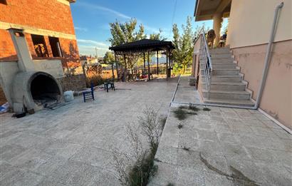 C21 BAL'DAN NAİPLİ 1037M² KİRALIK VERANDALI MÜSTAKİL EV