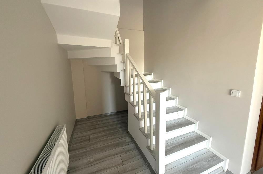 BAŞİSKELE YENİKÖY'DE SATILIK 3+1 ÇATI DUBLEKS DAİRE