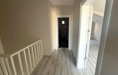 BAŞİSKELE YENİKÖY'DE SATILIK 3+1 ÇATI DUBLEKS DAİRE