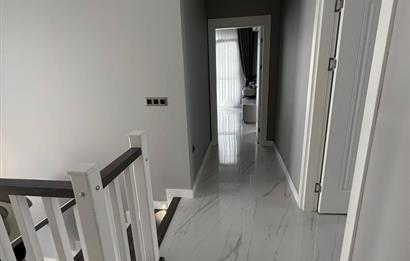 BARBAROS MAHALLESİNDE SATILIK SİTE İÇİ MÜSTAKİL HAVUZLU 4+1VİLLA