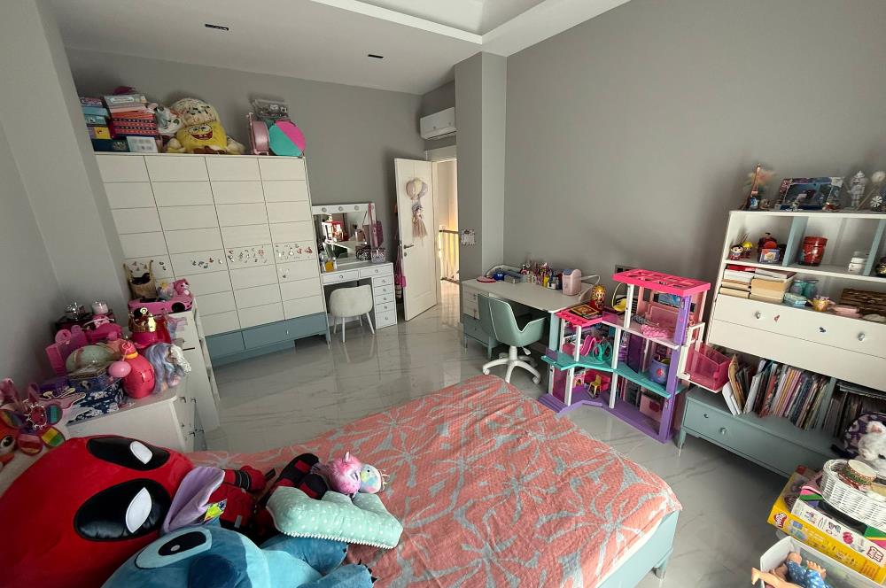 BARBAROS MAHALLESİNDE SATILIK SİTE İÇİ MÜSTAKİL HAVUZLU 4+1VİLLA