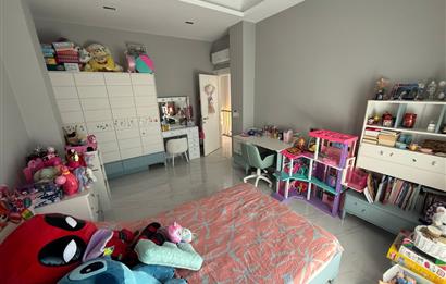 BARBAROS MAHALLESİNDE SATILIK SİTE İÇİ MÜSTAKİL HAVUZLU 4+1VİLLA