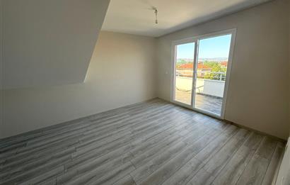 BAŞİSKELE YENİKÖY'DE SATILIK 3+1 ÇATI DUBLEKS DAİRE