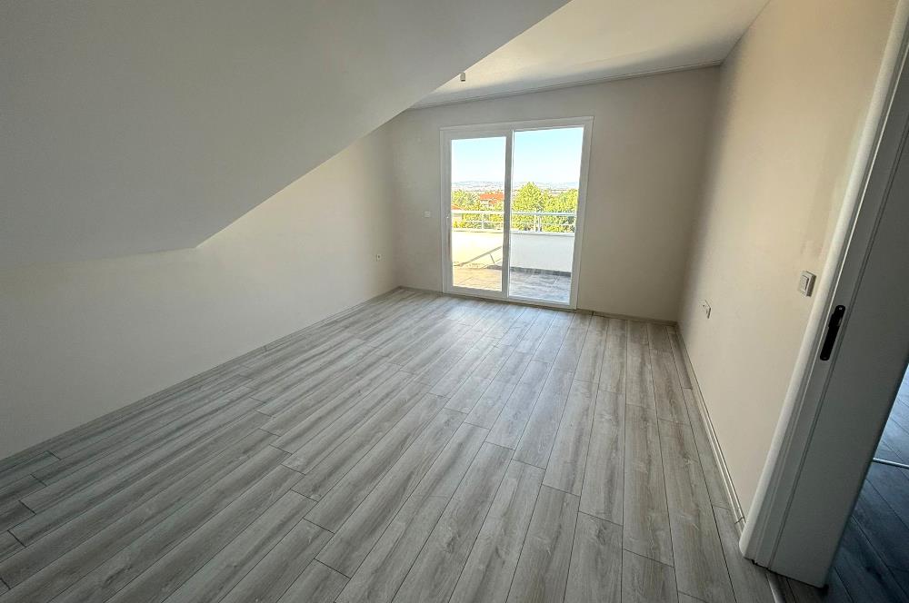 BAŞİSKELE YENİKÖY'DE SATILIK 3+1 ÇATI DUBLEKS DAİRE
