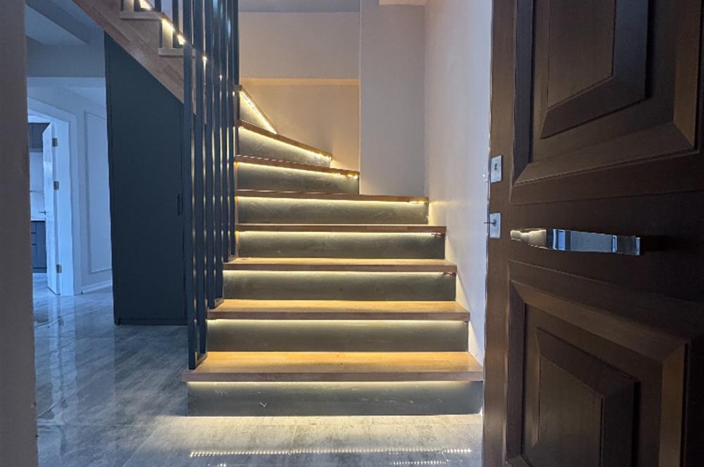 Ordu Altınordu Cumhuriyet Mahallesi Riverport Onur Sitesinde Marina Projesine Yürüme Mesafesinde 4+1 Ultra Lüks 270 m² Dubleks Daire