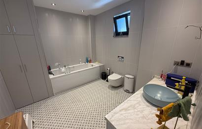 BARBAROS MAHALLESİNDE SATILIK SİTE İÇİ MÜSTAKİL HAVUZLU 4+1VİLLA