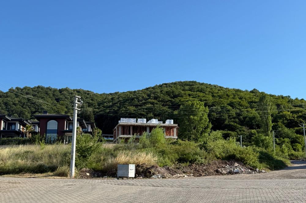 BAŞİSKELE YENİKÖY'DE SATILIK 3+1 ÇATI DUBLEKS DAİRE