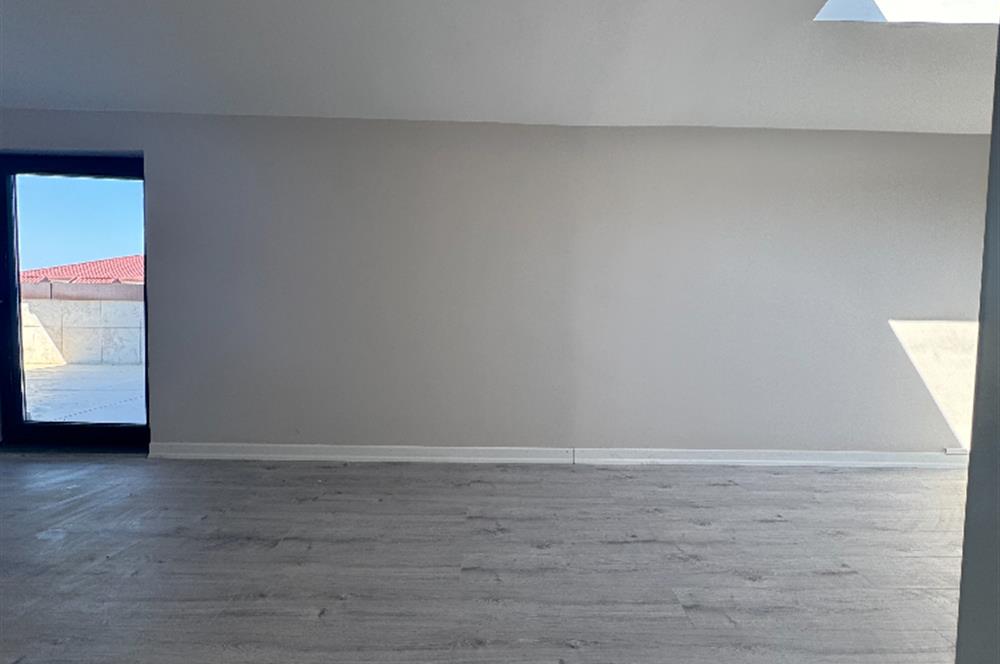 Ordu Altınordu Cumhuriyet Mahallesi Riverport Onur Sitesinde Marina Projesine Yürüme Mesafesinde 4+1 Ultra Lüks 270 m² Dubleks Daire
