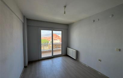 Menemen Devlet Hastanesi Karşısında Kiralık 2+1 Daire