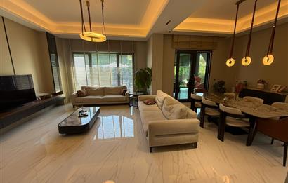 BARBAROS MAHALLESİNDE SATILIK SİTE İÇİ MÜSTAKİL HAVUZLU 4+1VİLLA