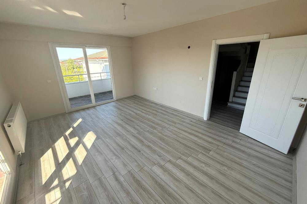 BAŞİSKELE YENİKÖY'DE SATILIK 3+1 ÇATI DUBLEKS DAİRE
