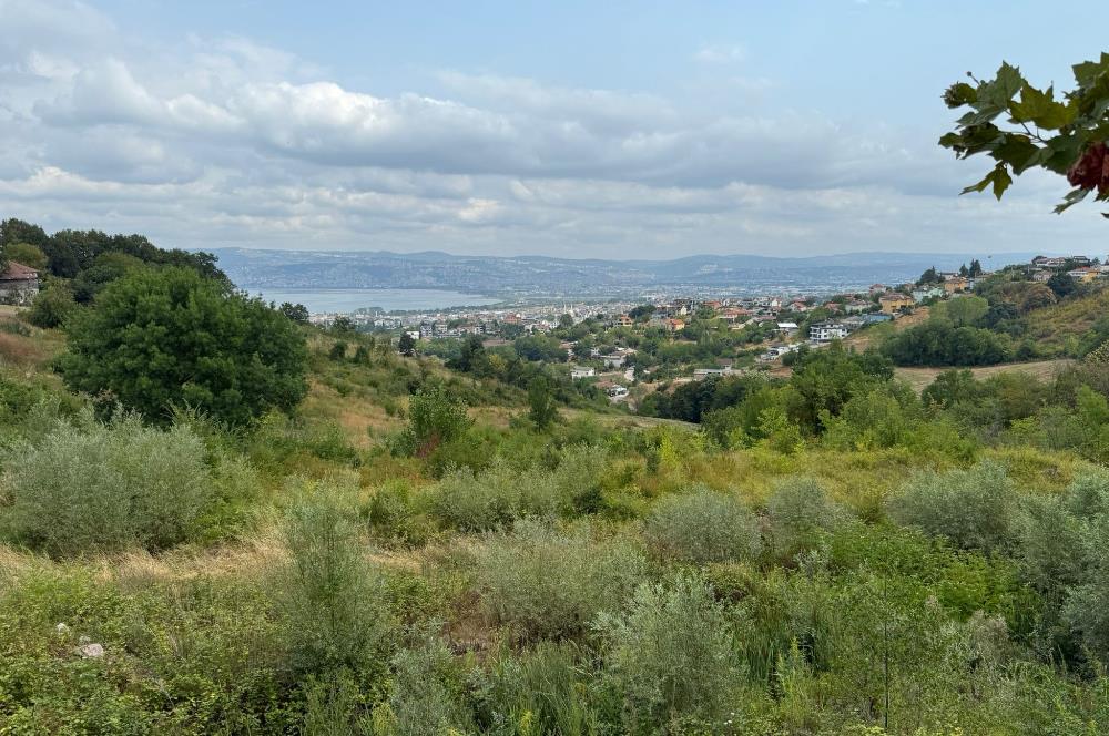 BAŞİSKELE DÖNGELDE DENİZ MANZARALI SATILIK VİLLA ARSASI