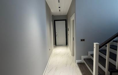 BARBAROS MAHALLESİNDE SATILIK SİTE İÇİ MÜSTAKİL HAVUZLU 4+1VİLLA