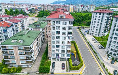 Arkent Karşıyaka’da 100 m² Kapalı + 100 m² Açık Kullanım Alanlı Dükkan