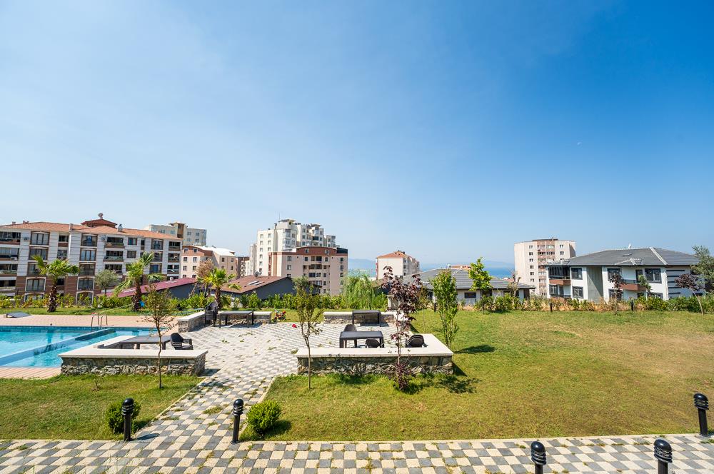C21 Cius; Havuz ve Bahçeli Site İçerisinde Deniz Manzaralı Daire