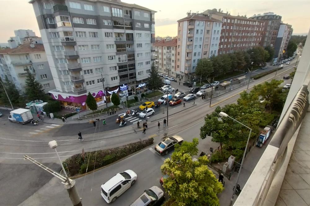 CENTURY21 VİZYON'DAN ESPARK KARŞISI 3+1 ARAKAT KİRALIK DAİRE