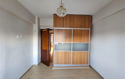 CENTURY 21 BAL'DAN BAHÇELİEVLER MAH.MUHASEBECİLER SİTESİNDE SATILIK 3+1 DAİRE