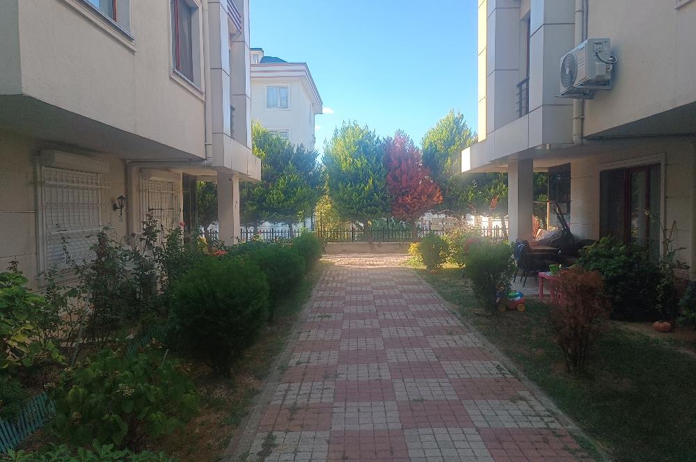 Sahile yürüme mesafesinde Mercan konaklarında 140m2 kiralık 3+1