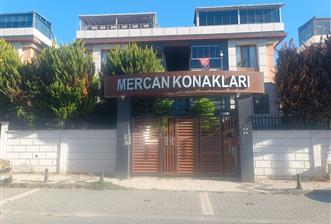 Sahile yürüme mesafesinde Mercan konaklarında 140m2 kiralık 3+1